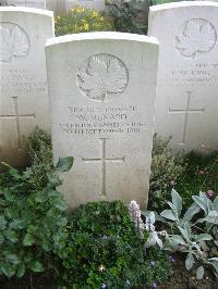 Canada Cemetery Tilloy Les Cambrai - Menard, W